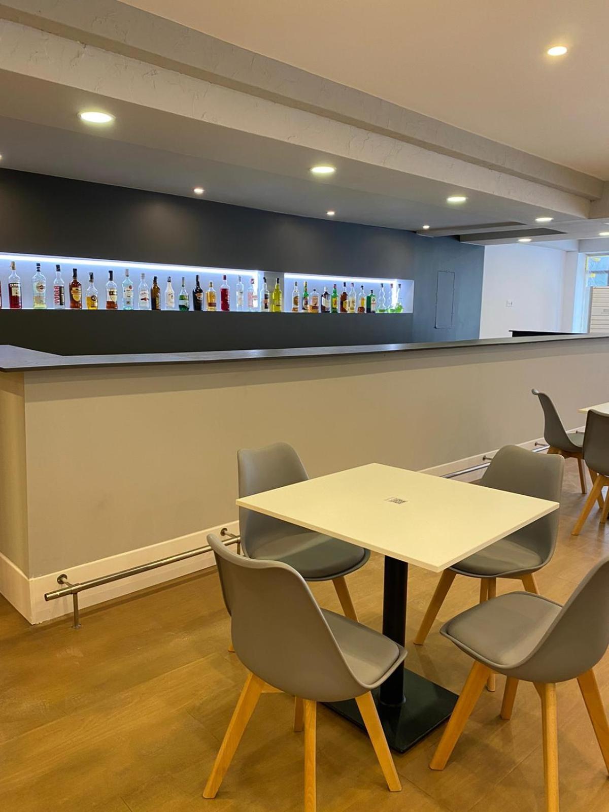 Planet Hotels Blue 엘아레날 외부 사진
